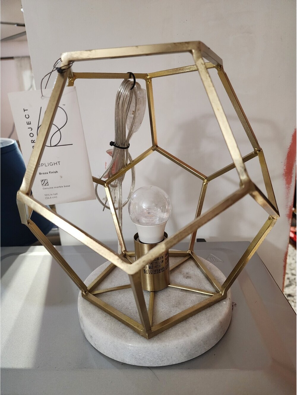 Lampara De Mesa Geometrica Project 62 Con Base De Marmol 10 1/2 Tall 26.6 Cm J
